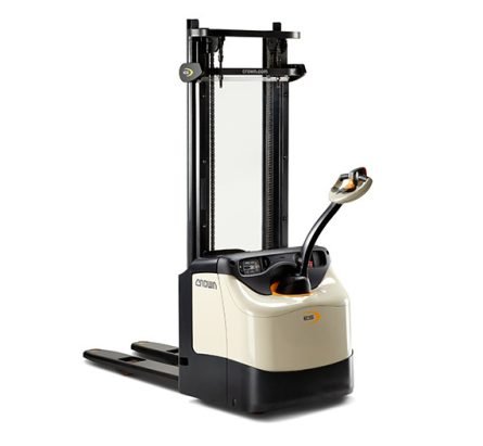 ES 4000 Fork Over Pallet Stacker