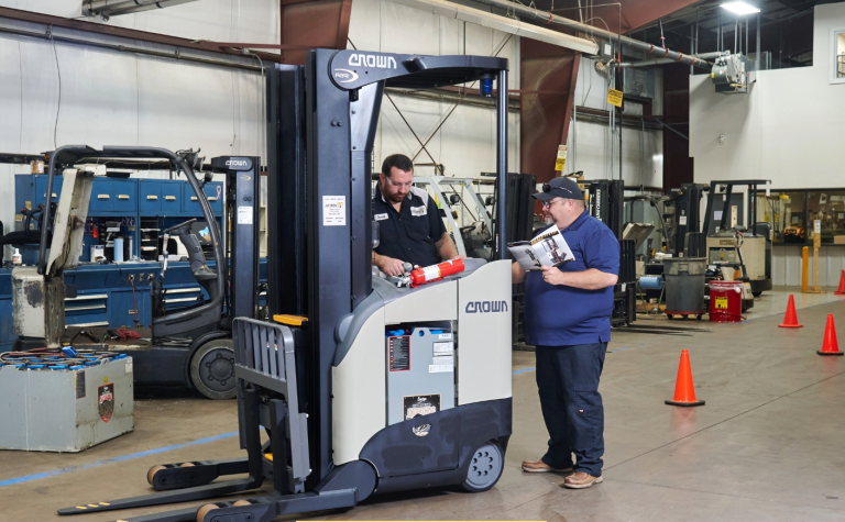 Read more about the article Forklift Safety – Do’s and Don’ts